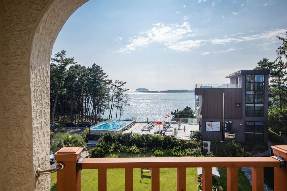 Фото The Bay Jeju Resort