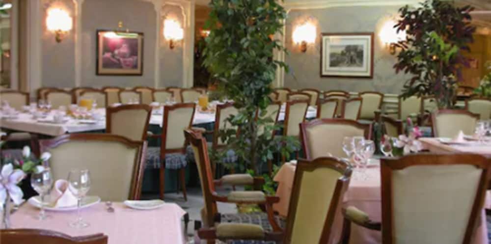 Фото Hotel Galaico