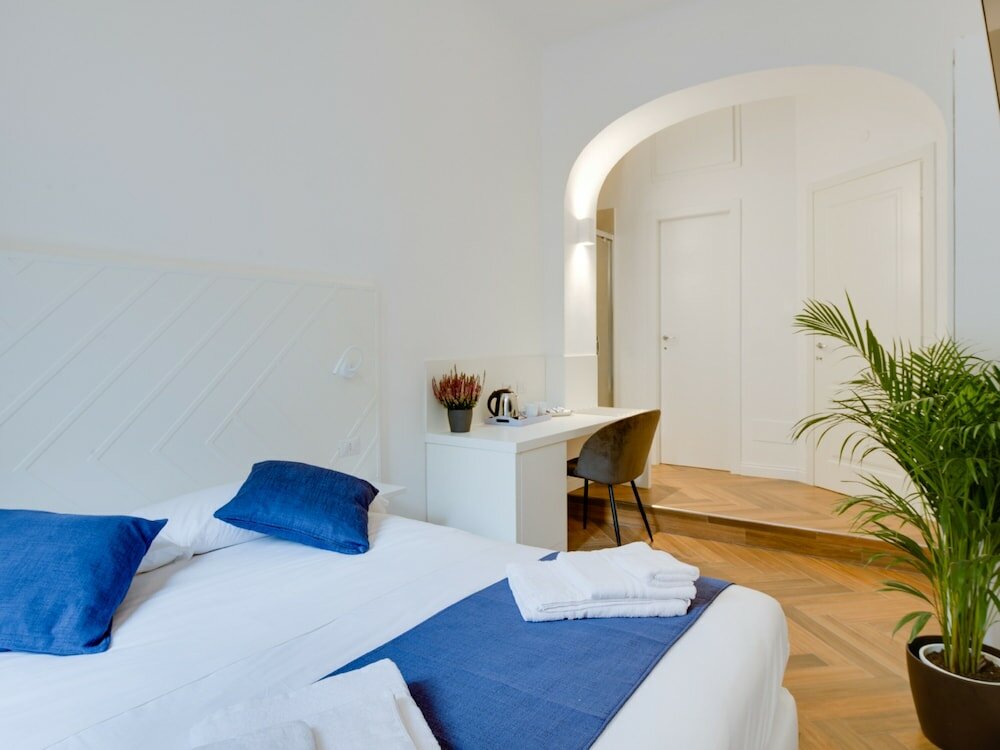 Фото The Right Place