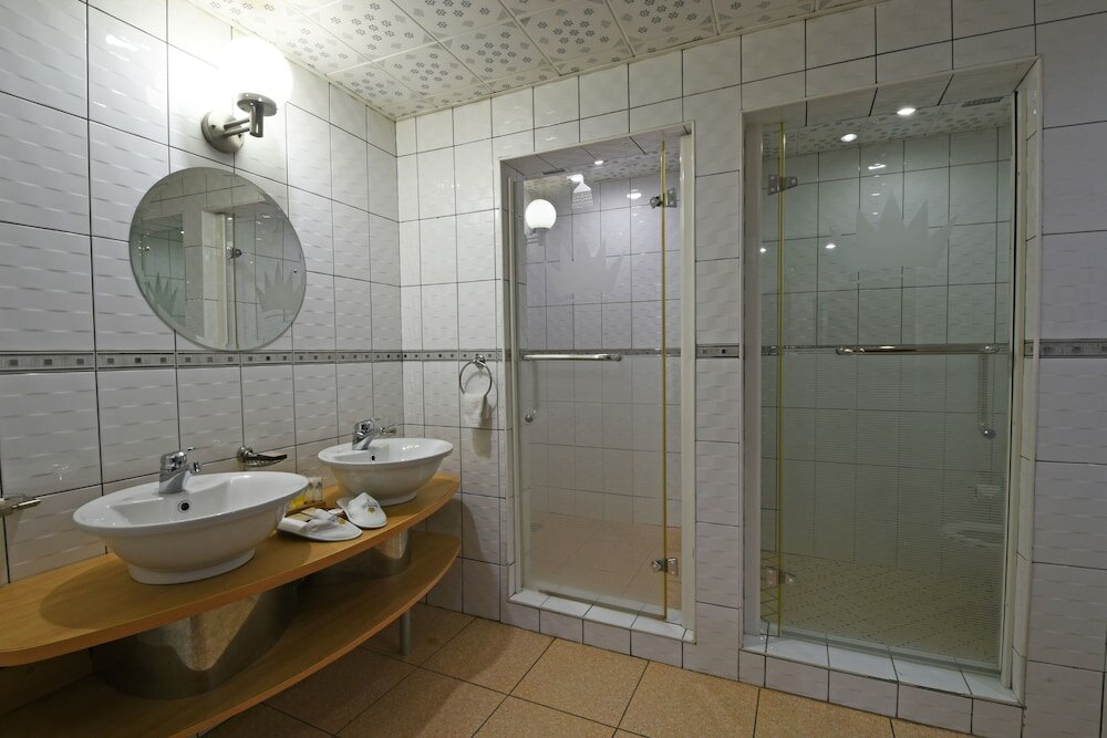 Фото Imperial Royale Hotel