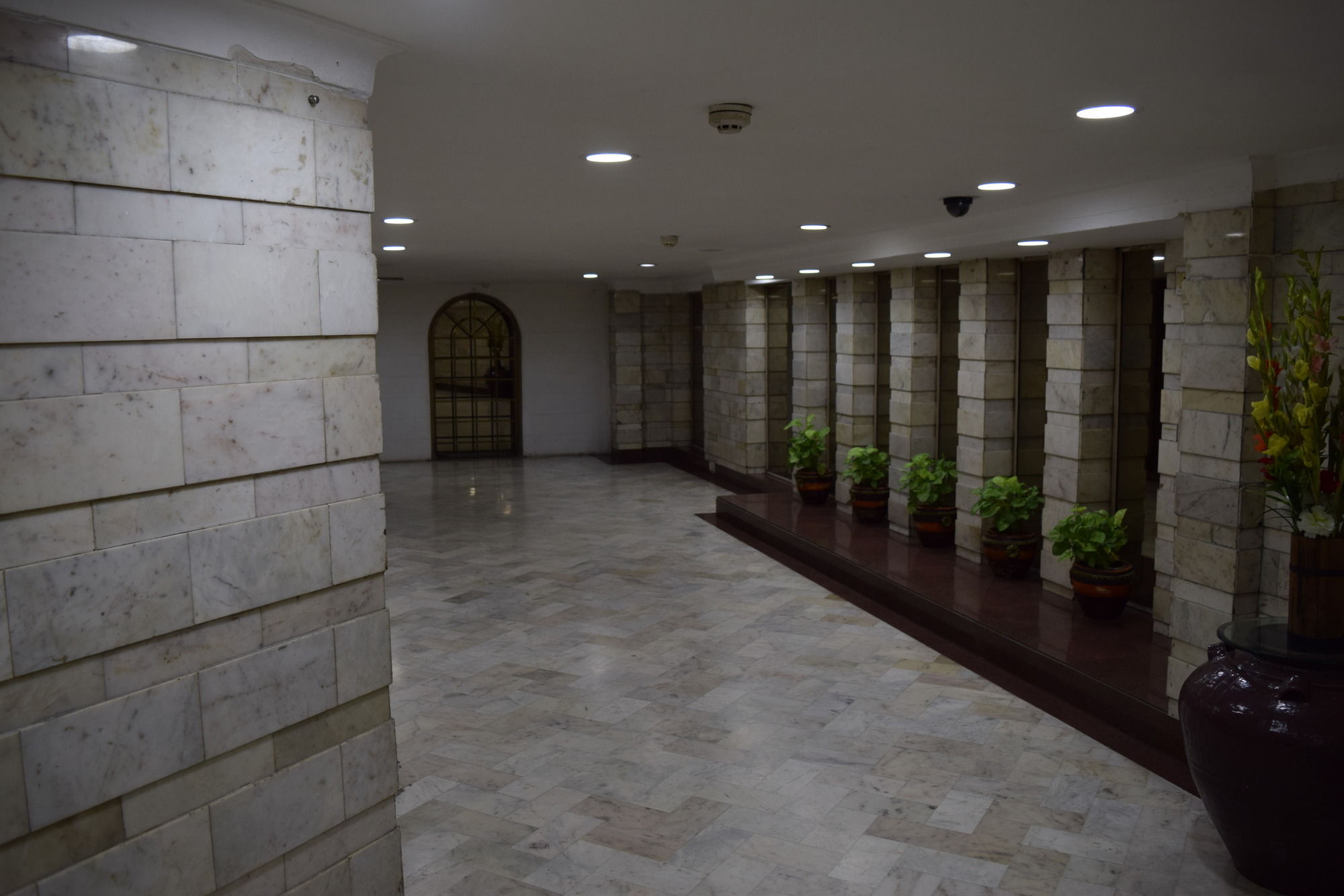 Фото Hotel Samrat Inn