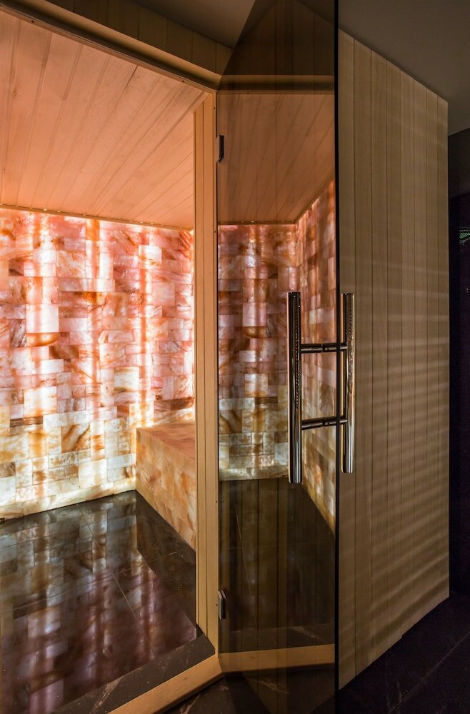 Фото Ambasador Hotel