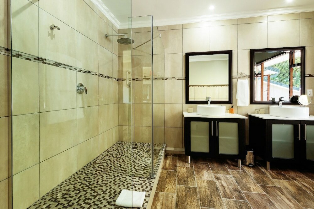 Фото Wilderness Manor