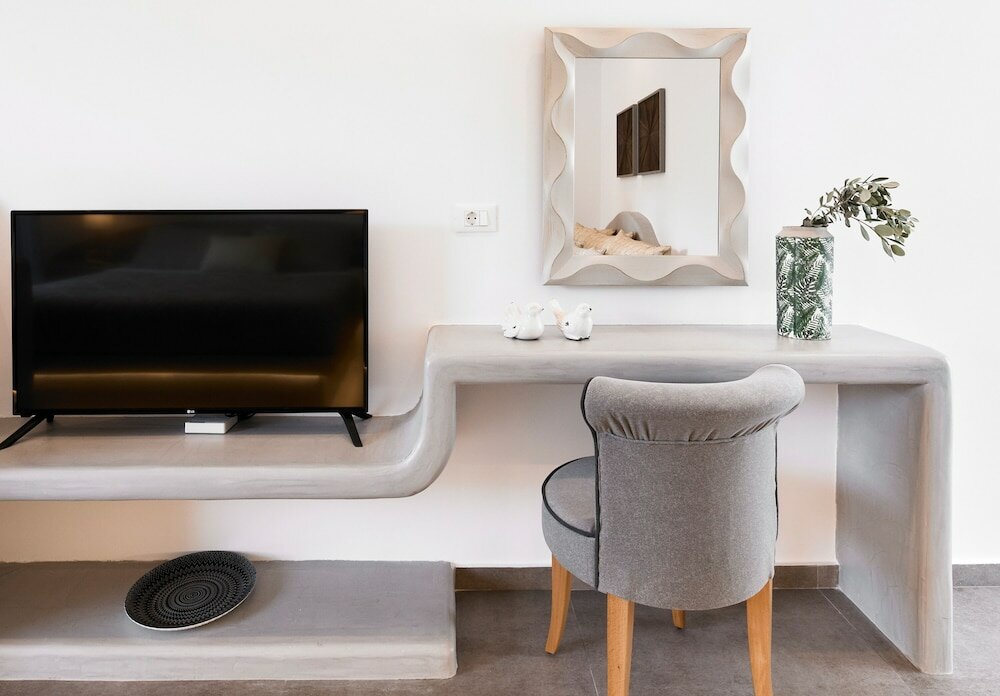 Фото Amara Suites Santorini