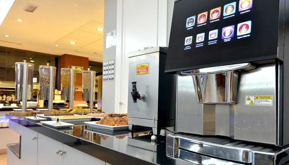 Фото Hotel Uve Alcobendas