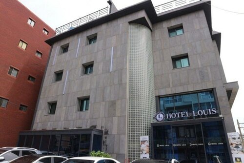 Гостиница Louis Hotel в Канныне