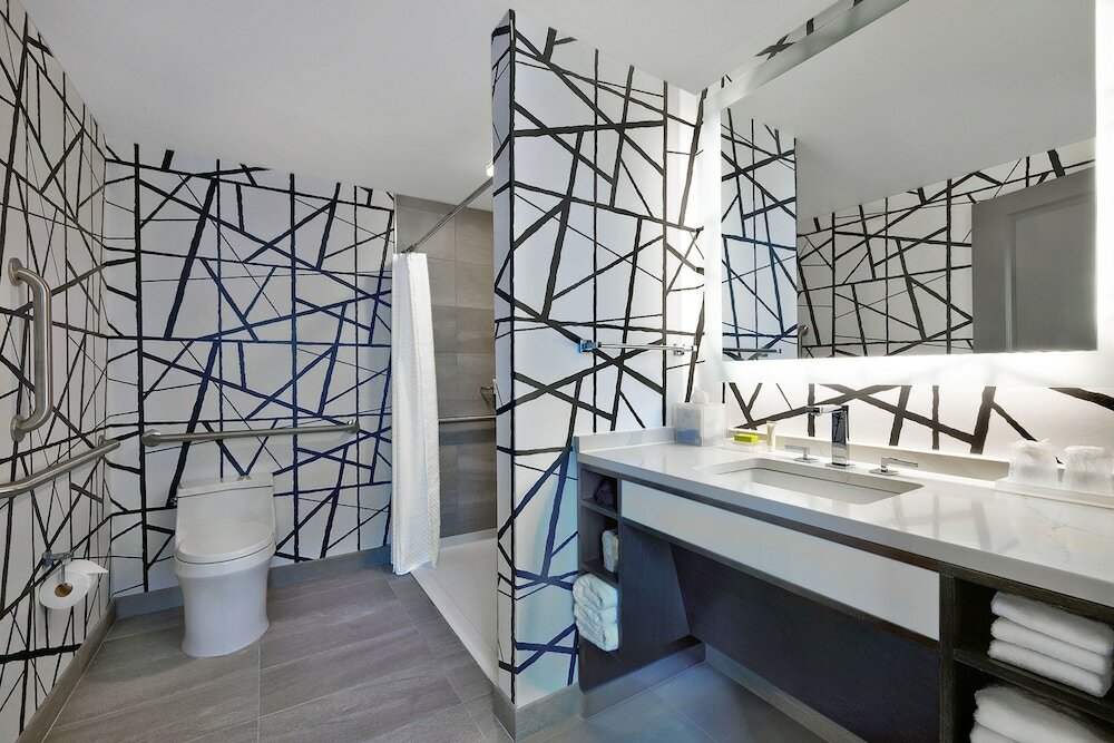 Фото Le Meridien St. Louis Downtown