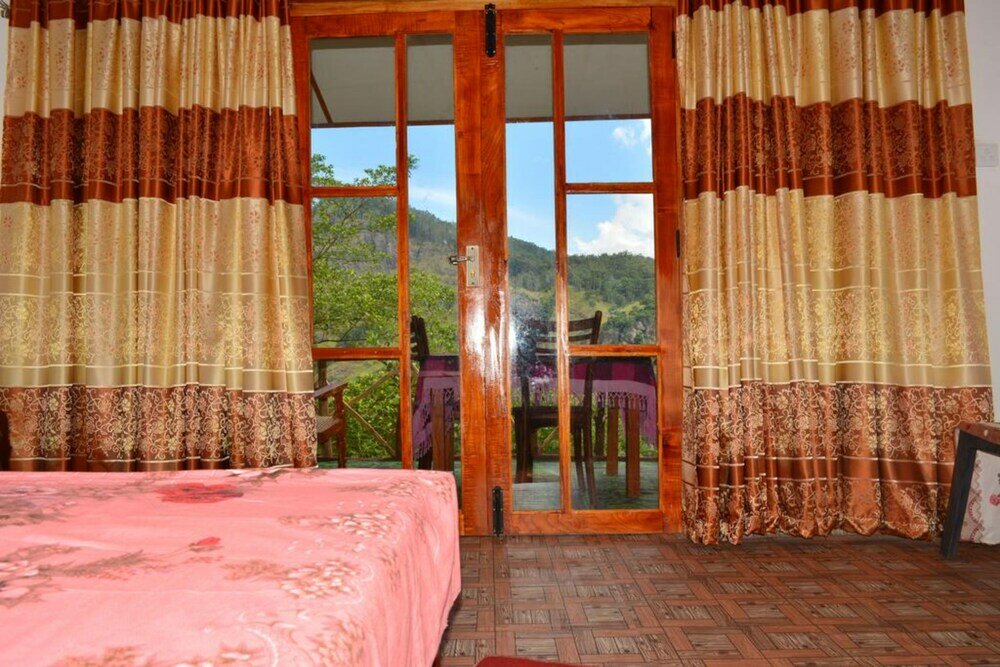 Фото Ella Ridge View Holiday Inn