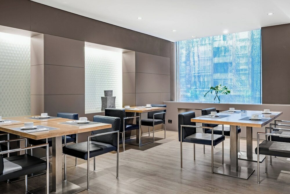 Фото Ac Hotel La Rioja by Marriott