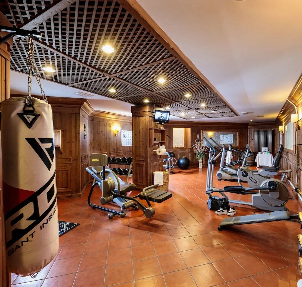 Фото Hotel Alaska Cortina