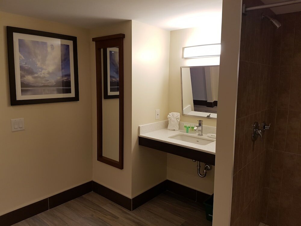 Фото Best Western Plus Durham Hotel & Conference Centre