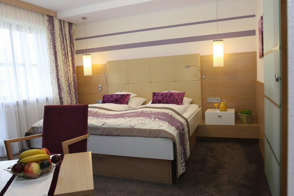 Фото Hotel Lenauhof