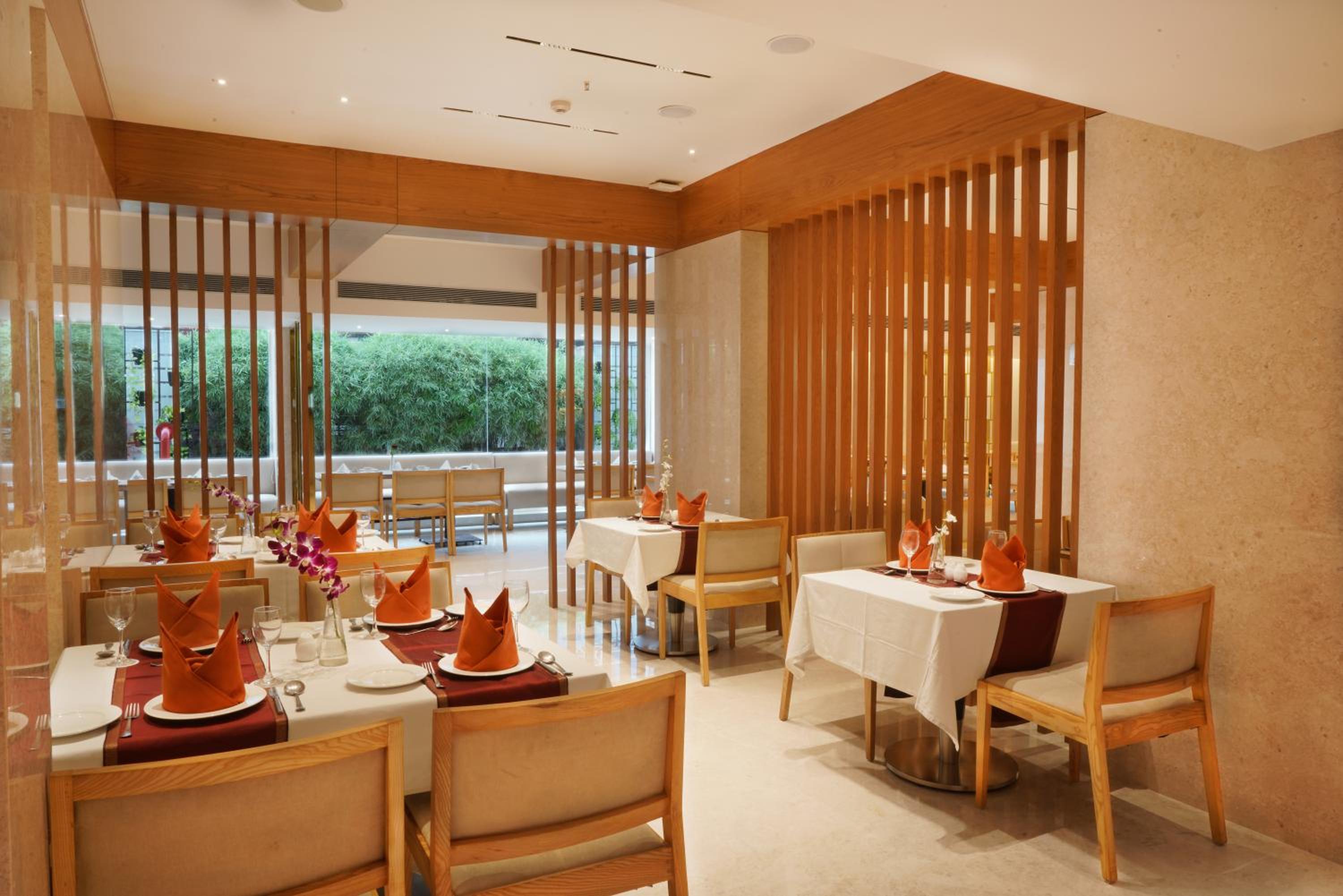 Фото Cocoon Hotel