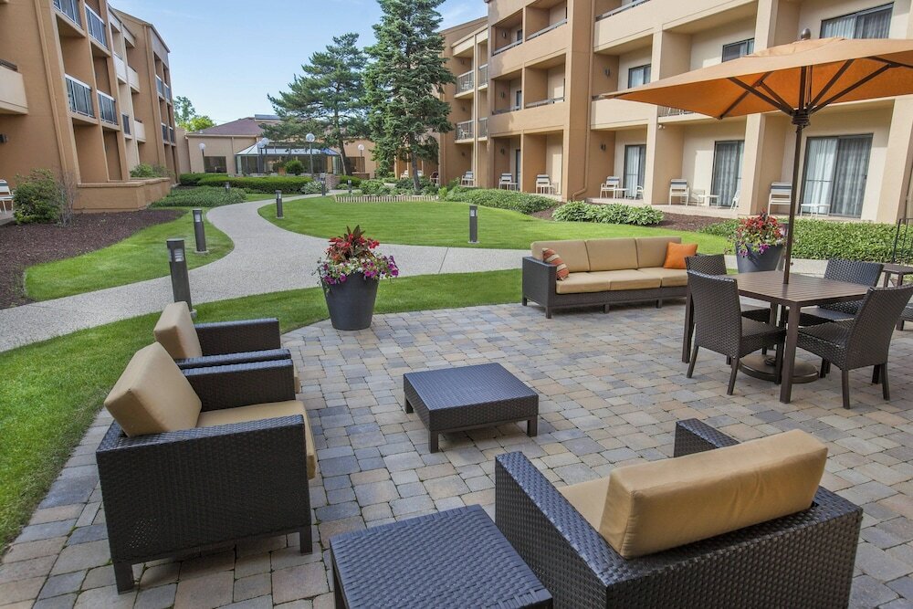 Фото Courtyard by Marriott Chicago Highland Park/Northbrook