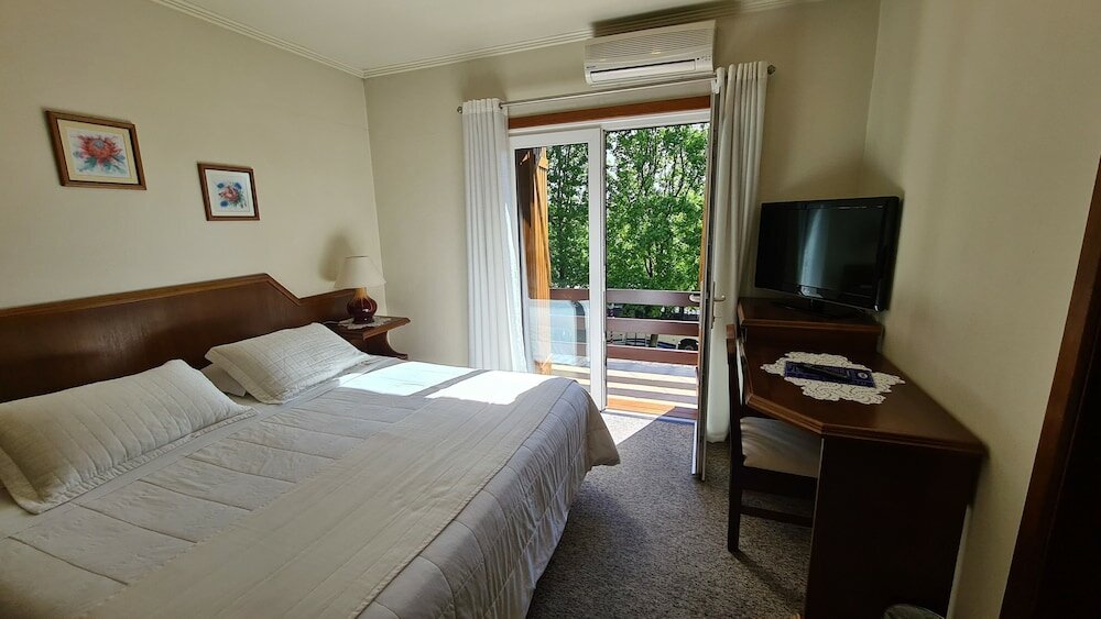 Фото Hotel Azaleia