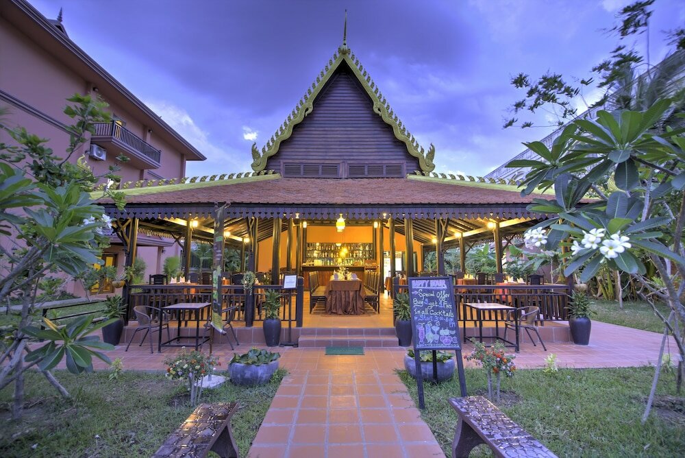 Фото отеля 2