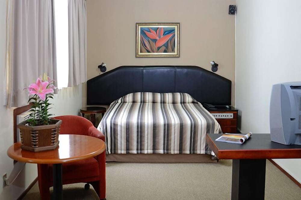 Фото Castel Plaza Hotel