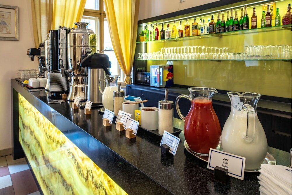 Фото Ea Embassy Prague Hotel