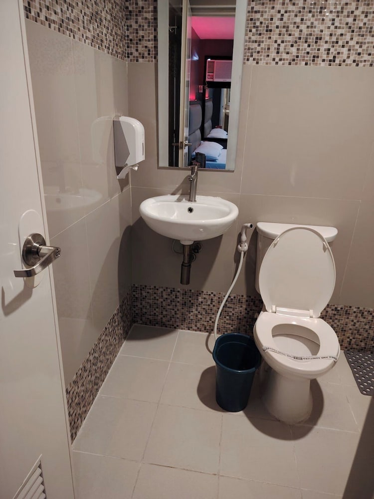 Фото Hotel Sogo Quirino Motor Drive Inn