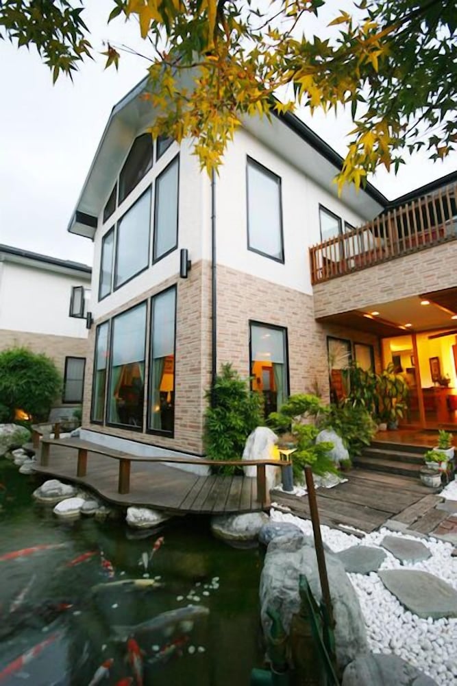 Фото Cypress House