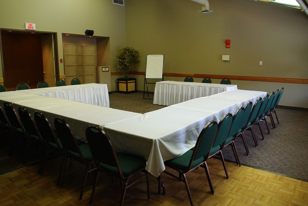 Фото Waterton Lakes Lodge Resort