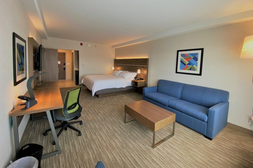 Фото Holiday Inn Express & Suites Aurora, an Ihg Hotel