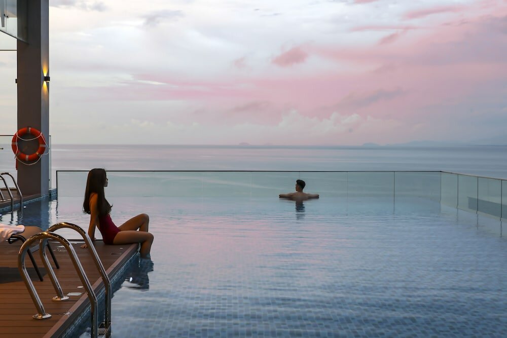 Фото Hompton by the Beach Penang