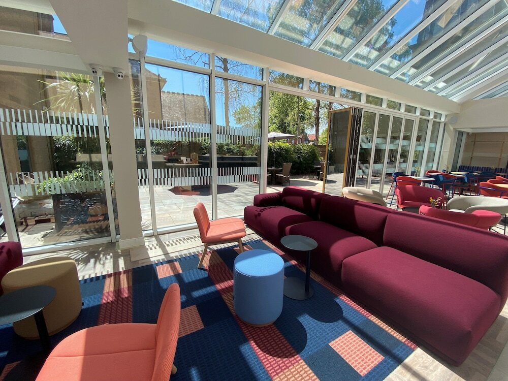 Фото Holiday Inn Express Windsor, an Ihg Hotel