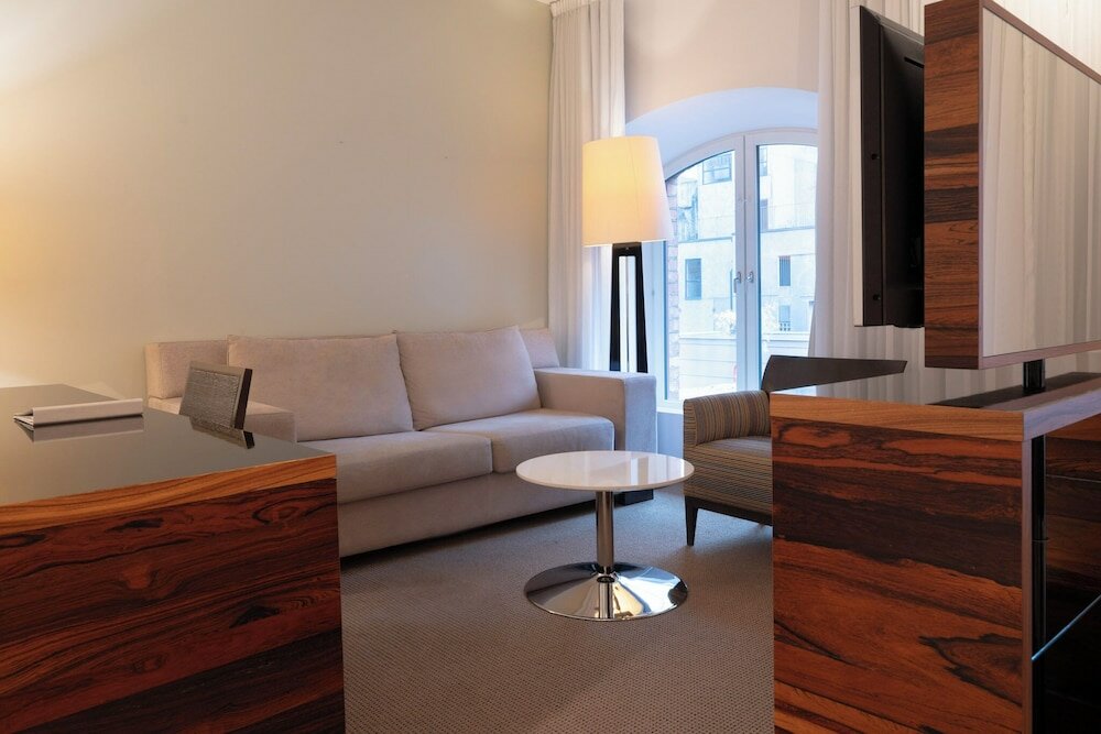 Фото Elite Hotel Marina Tower