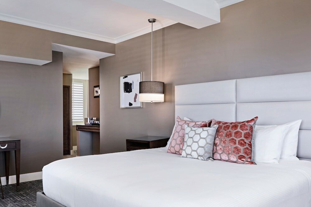 Фото Ambassador Hotel Oklahoma City, Autograph Collection