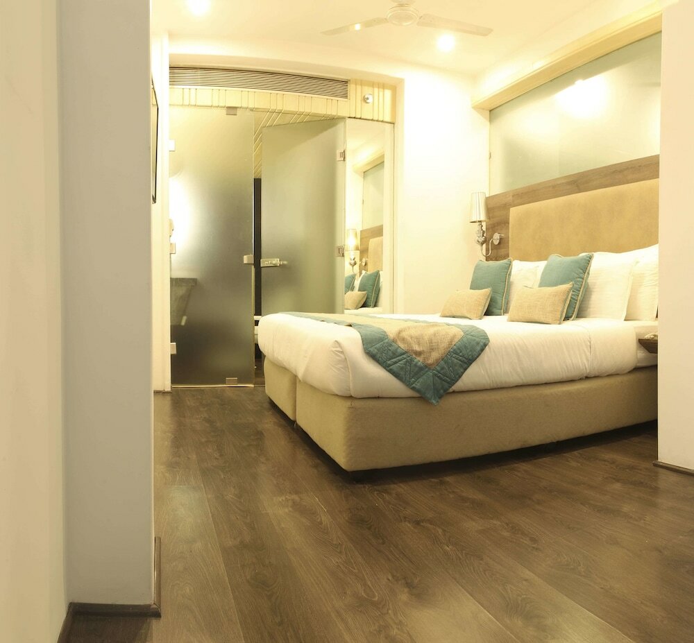 Фото Hotel Centre Point