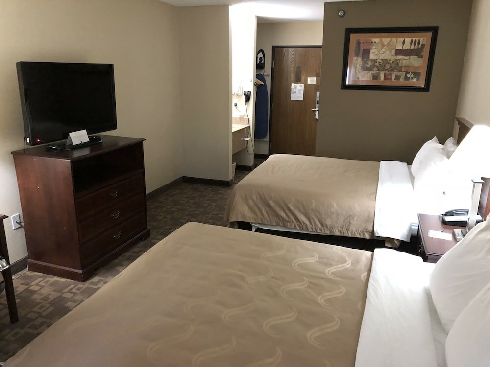 Фото Quality Inn I-70 at Wanamaker