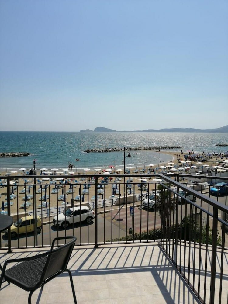 Фото Hotel Tirreno