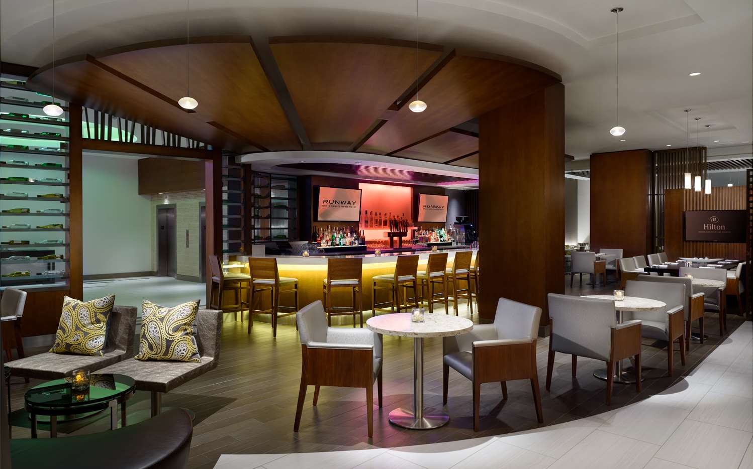 Фото Hilton Woodland Hills/Los Angeles