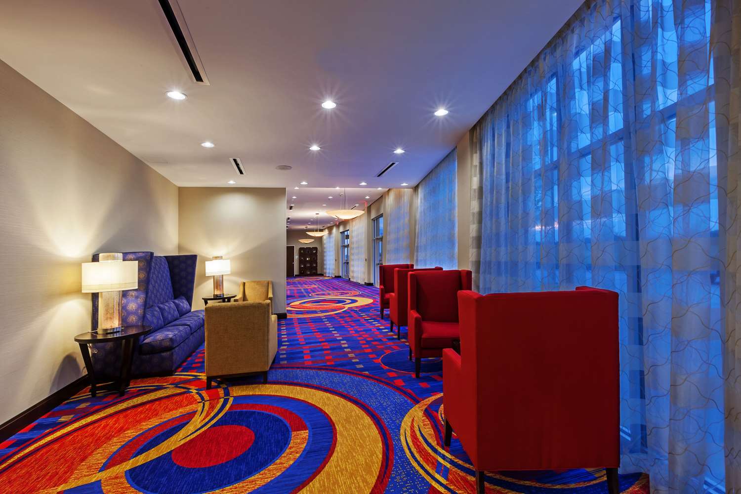 Фото Holiday Inn Plano - The Colony, an Ihg Hotel