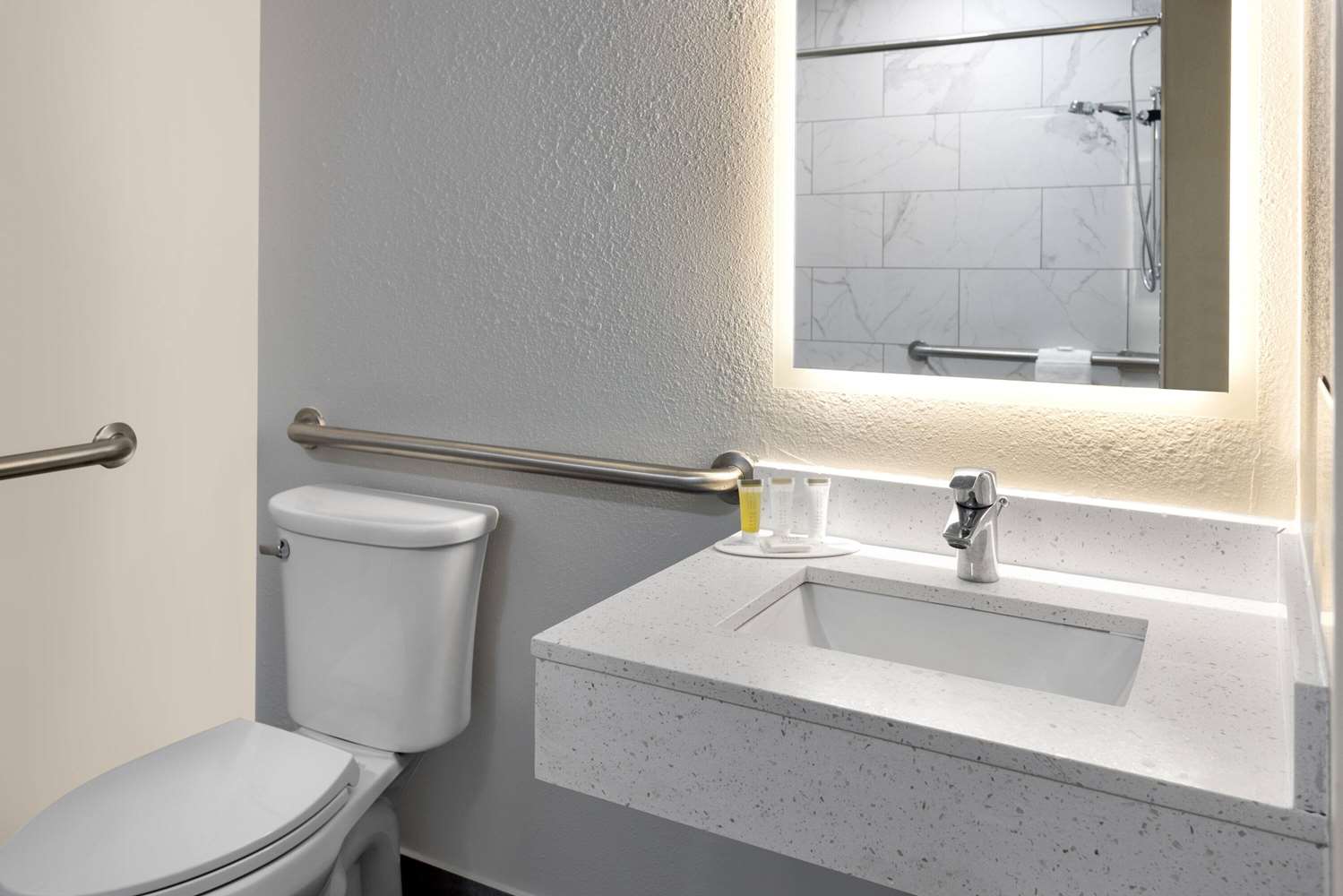 Фото Microtel Inn & Suites by Wyndham Dover