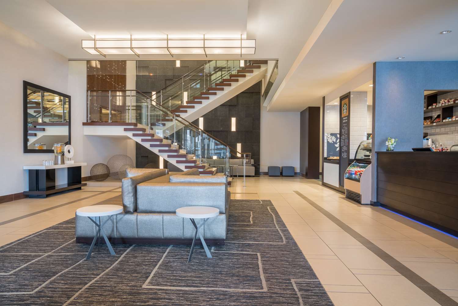 Фото Hilton Minneapolis Bloomington