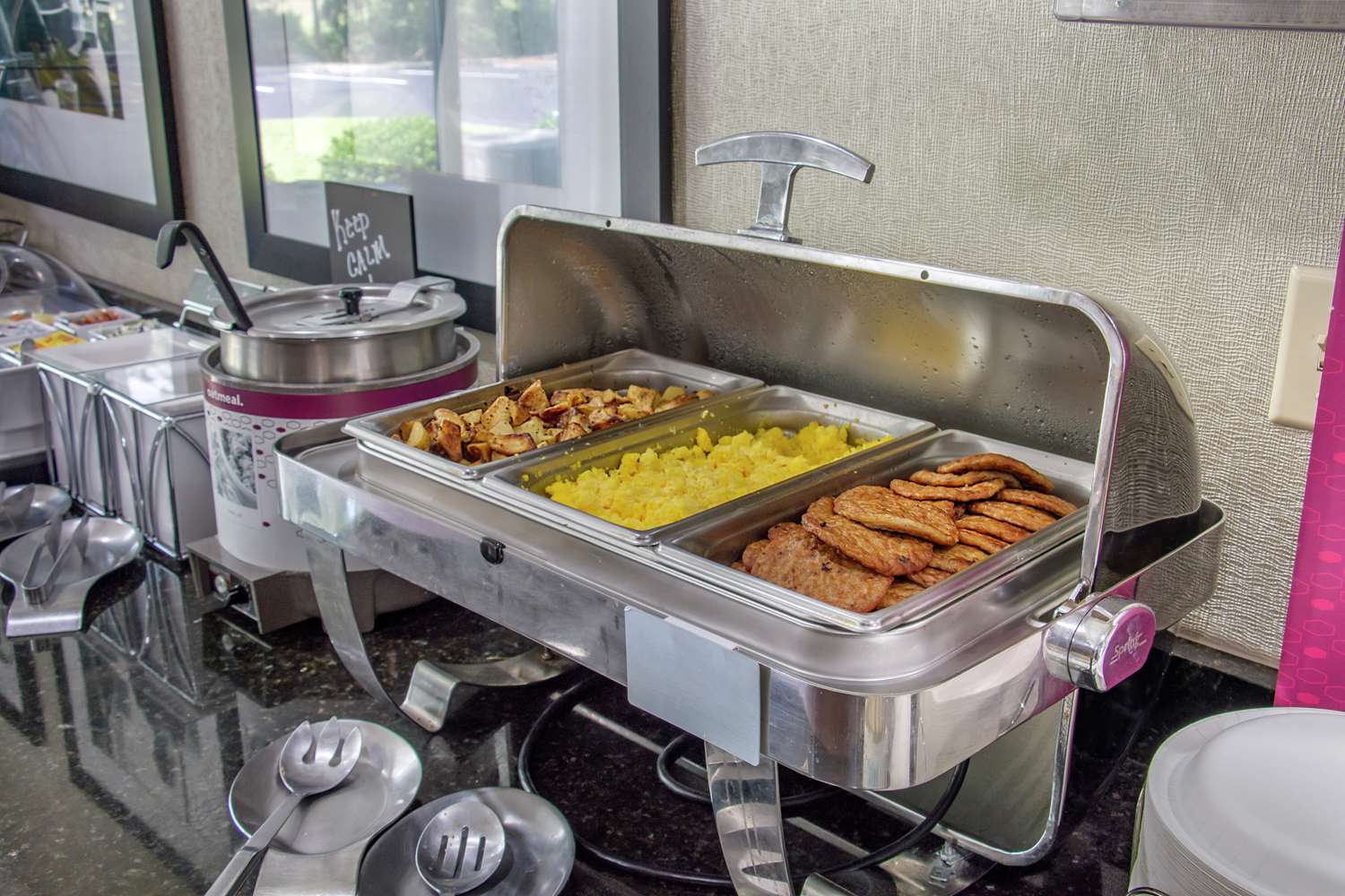 Фото Hampton Inn Adel