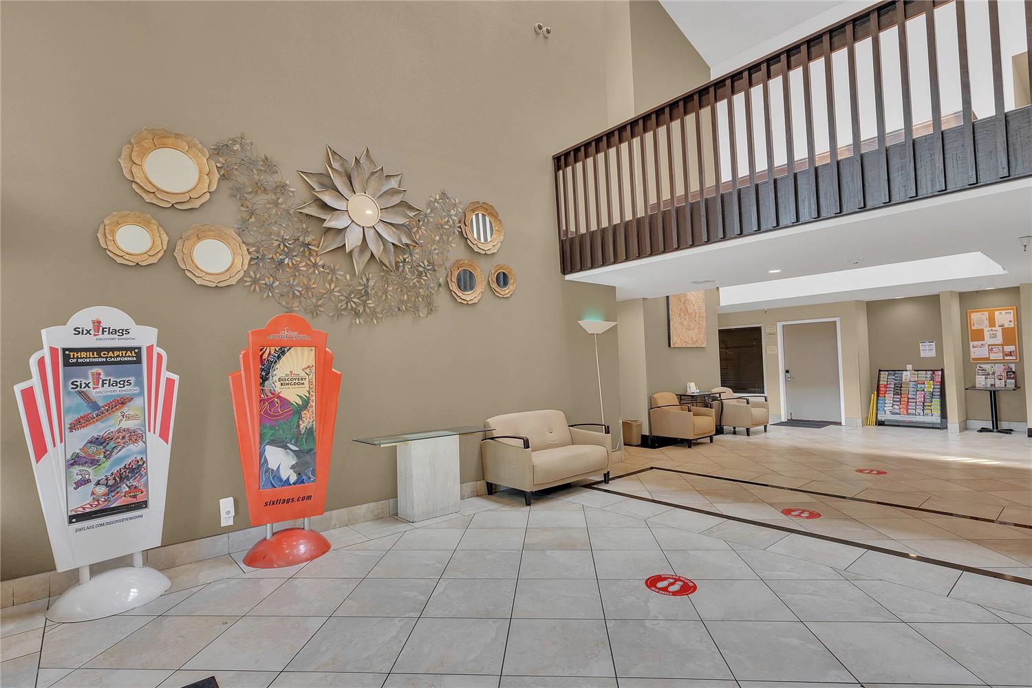 Фото Quality Inn near Six Flags Discovery Kingdom - Napa Valley