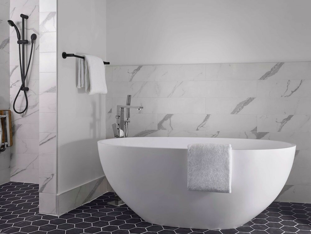 Фото C. Baldwin, Curio Collection by Hilton