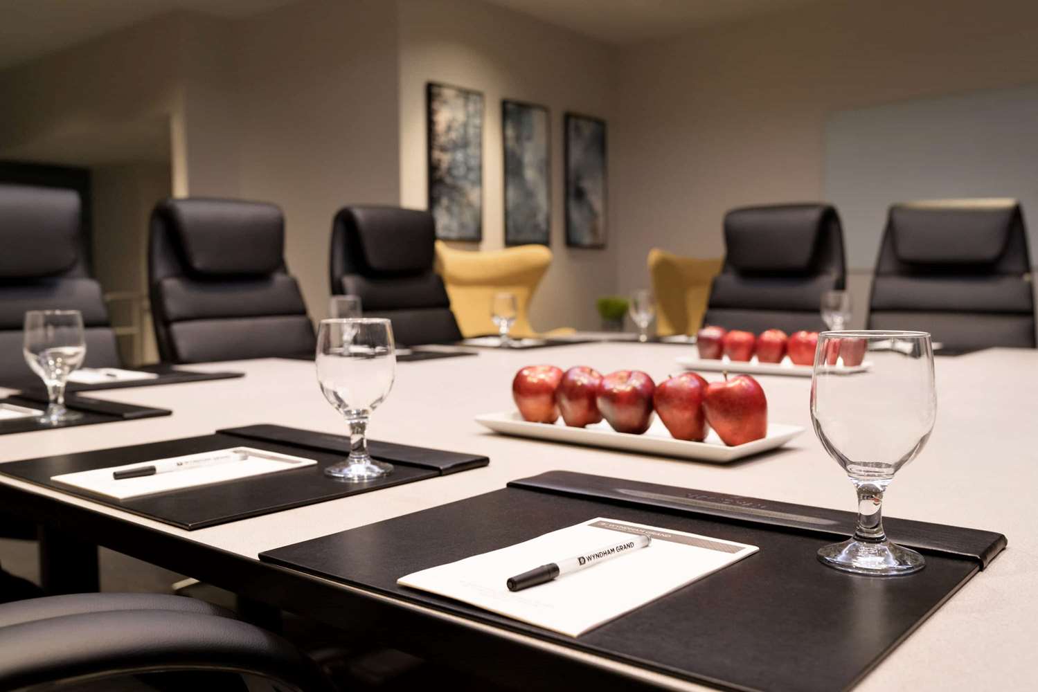 Фото Wyndham Grand Pittsburgh Downtown