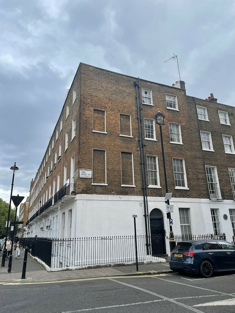 Фото Marylebone - Crawford Street apartments by Flying Butler