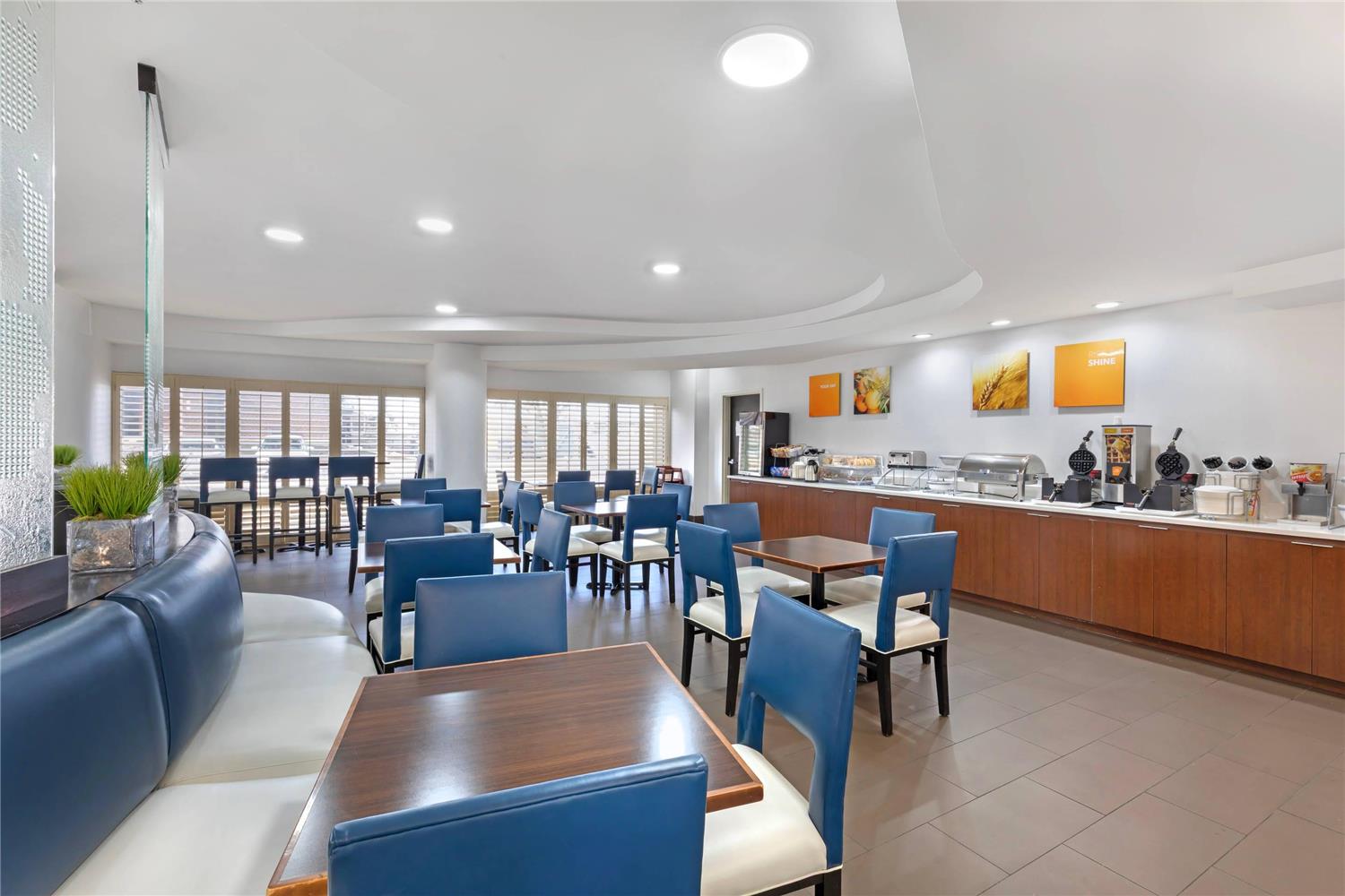 Фото Comfort Suites Dfw North/Grapevine