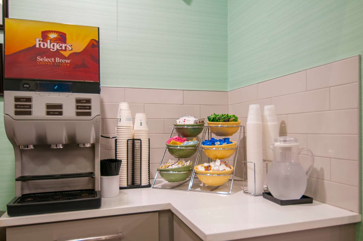 Фото Days Inn by Wyndham Suites San Antonio North/Stone Oak