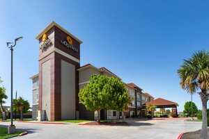 Гостиница La Quinta Inn And Suites Deer Park