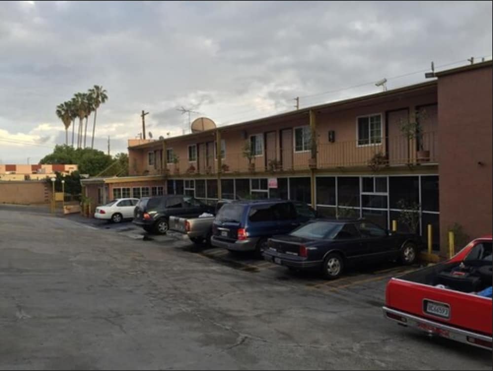 Фото Highland Park Motel