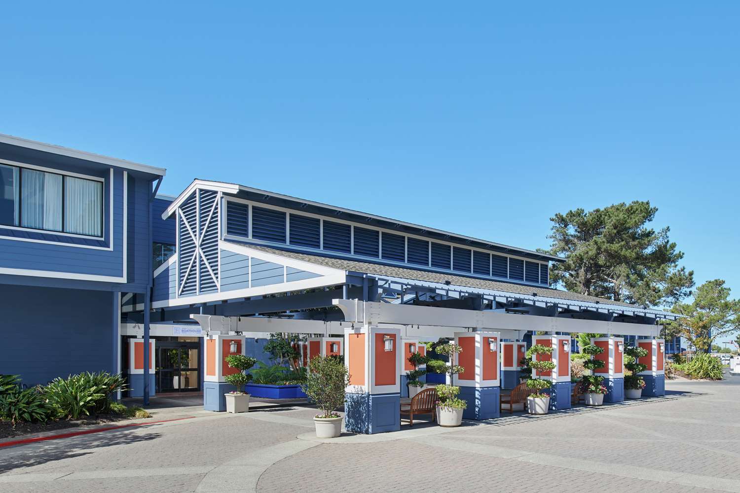 Фото отеля 2