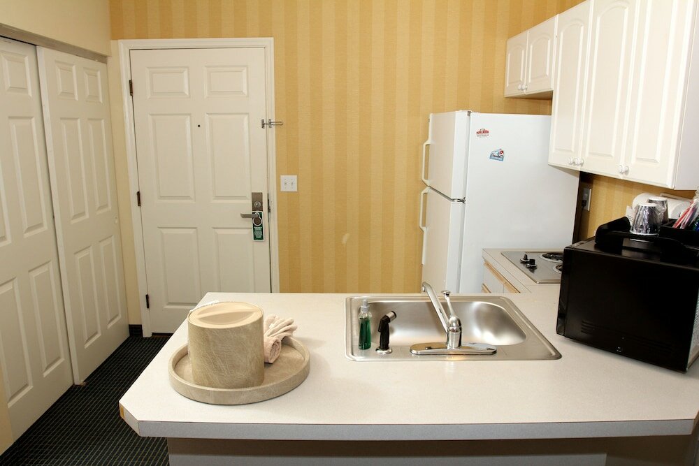 Фото Chart House Suites on Clearwater Bay