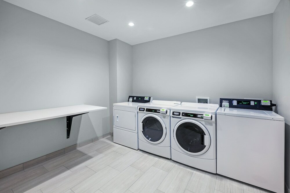 Фото Holiday Inn Express & Suites Tulsa Northeast - Owasso, an Ihg Hotel