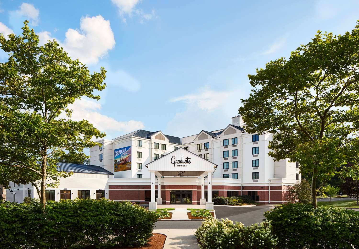 Фото Graduate Storrs